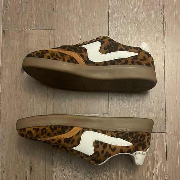 Leopard Print Sneakers with White Details and stitch detail, rubber sole - Picture 6 of 9